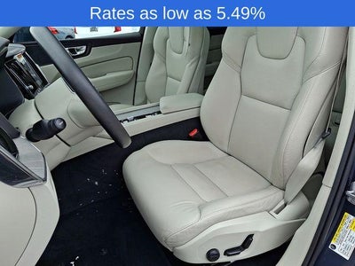 2023 Volvo XC60 B5 AWD Plus Bright Theme