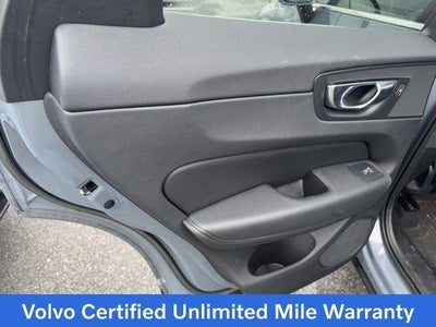 2023 Volvo XC60 B5 AWD Plus Bright Theme