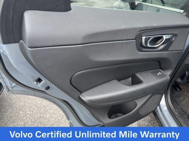 2023 Volvo XC60 B5 AWD Plus Bright Theme