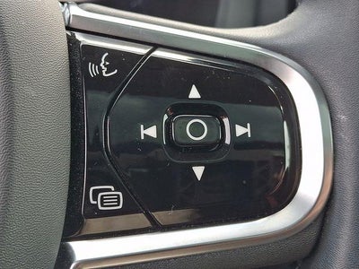 2023 Volvo XC60 B5 AWD Plus Bright Theme