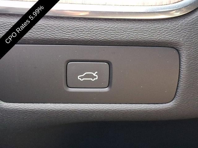 2023 Volvo XC60 B5 AWD Plus Bright Theme