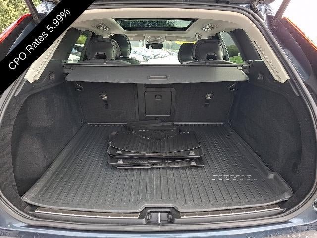 2023 Volvo XC60 B5 AWD Plus Bright Theme