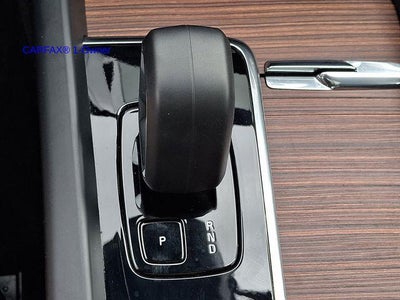 2023 Volvo XC60 B5 AWD Plus Bright Theme