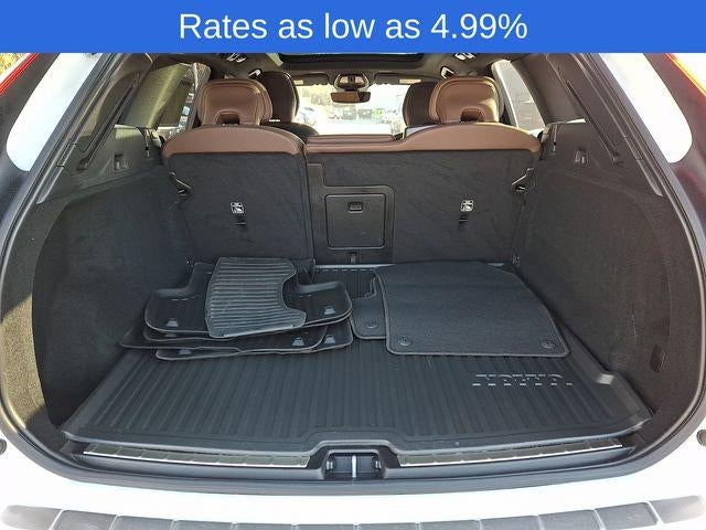 2023 Volvo XC60 B5 AWD Plus Bright Theme