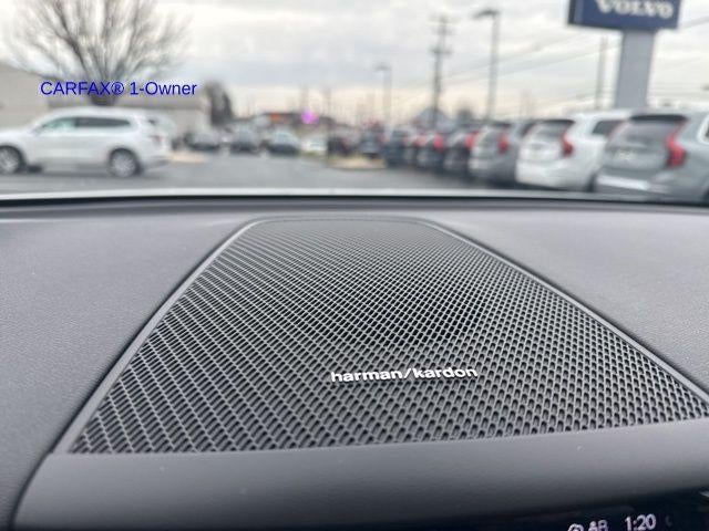 2023 Volvo XC60 B5 AWD Plus Bright Theme