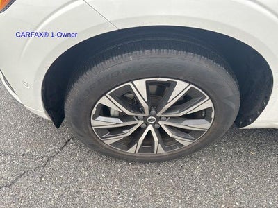 2023 Volvo XC60 B5 AWD Plus Bright Theme