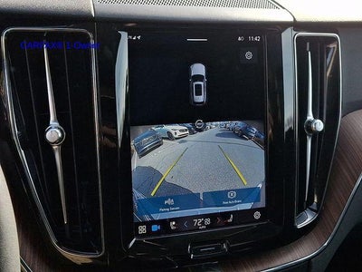 2023 Volvo XC60 B5 AWD Plus Dark Theme