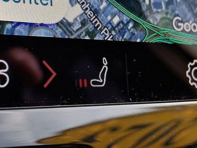 2023 Volvo XC60 B5 AWD Plus Dark Theme