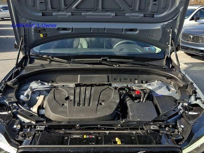 2023 Volvo XC60 B5 AWD Plus Dark Theme