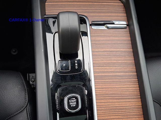 2023 Volvo XC60 B5 AWD Plus Dark Theme