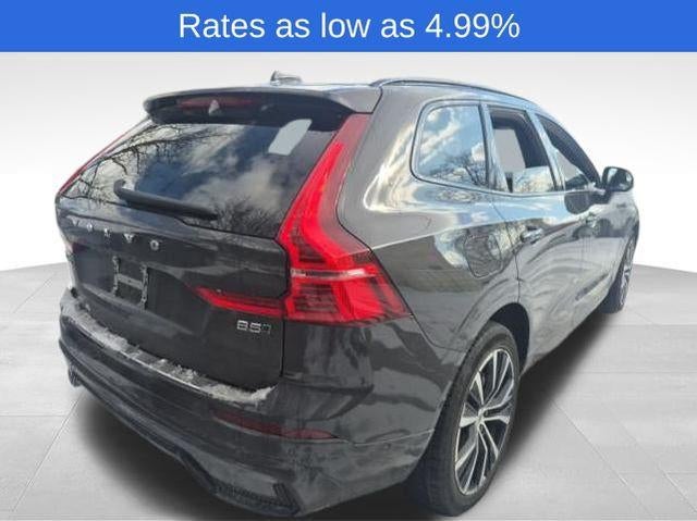 2023 Volvo XC60 B5 AWD Plus Dark Theme