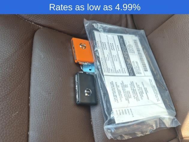 2023 Volvo XC60 B5 AWD Plus Dark Theme