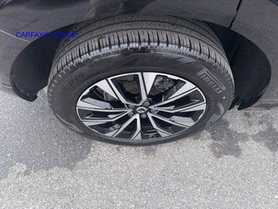 2023 Volvo XC60 B5 AWD Plus Dark Theme
