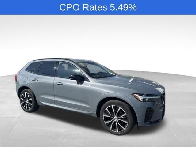 2023 Volvo XC60 B5 AWD Plus Dark Theme