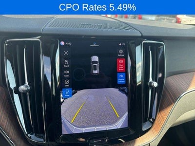 2023 Volvo XC60 B5 AWD Plus Dark Theme