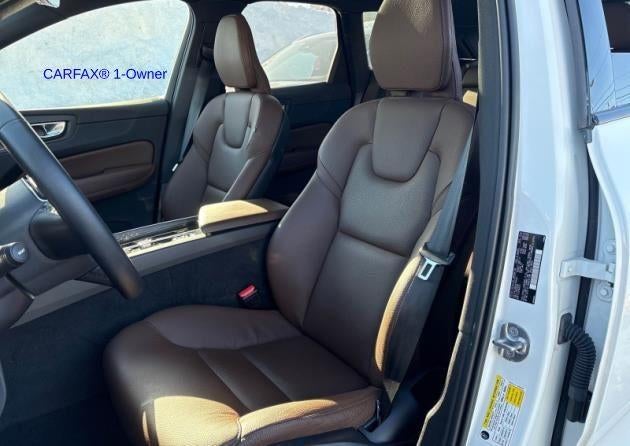 2023 Volvo XC60 B5 AWD Plus Dark Theme