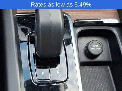 2023 Volvo XC60 B5 AWD Plus Dark Theme