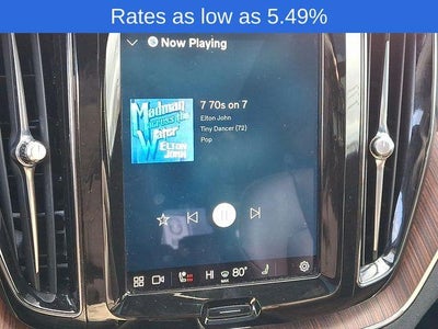 2023 Volvo XC60 B5 AWD Plus Dark Theme