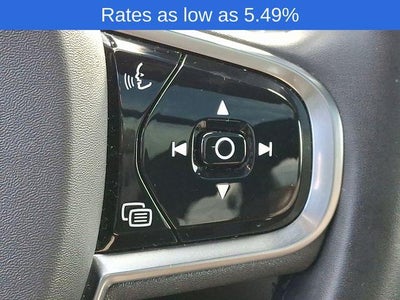 2023 Volvo XC60 B5 AWD Plus Dark Theme