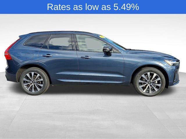 2023 Volvo XC60 B5 AWD Plus Dark Theme