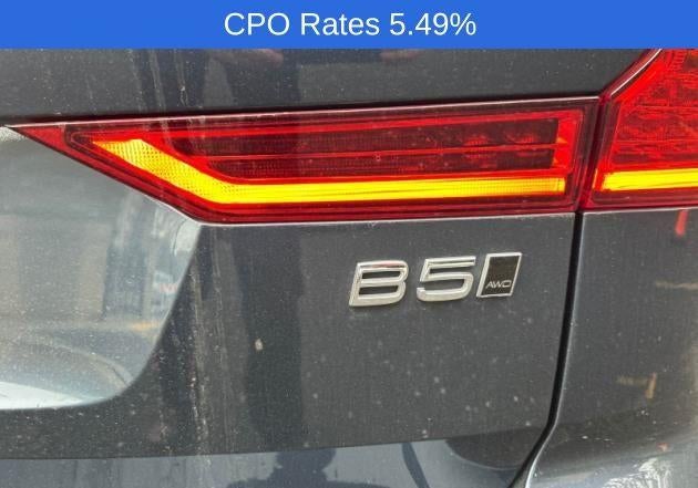 2023 Volvo XC60 B5 AWD Plus Dark Theme