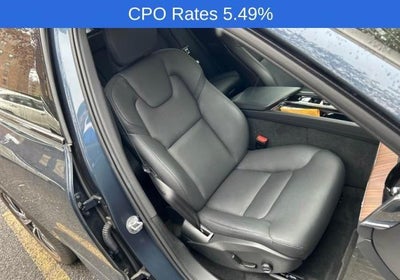 2023 Volvo XC60 B5 AWD Plus Dark Theme