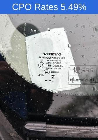 2023 Volvo XC60 B5 AWD Plus Dark Theme