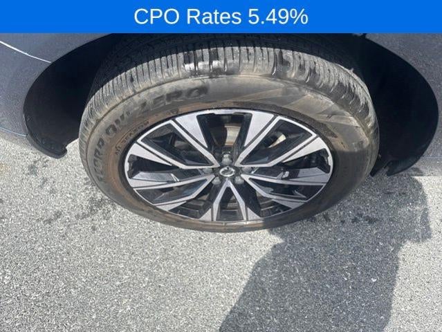 2023 Volvo XC60 B5 AWD Plus Dark Theme