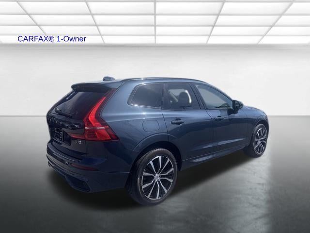 2023 Volvo XC60 B5 AWD Plus Dark Theme