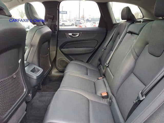 2023 Volvo XC60 B5 AWD Plus Dark Theme