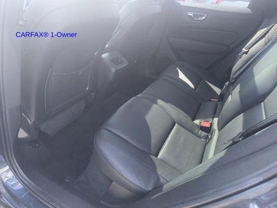 2023 Volvo XC60 B5 AWD Plus Dark Theme