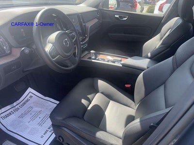 2023 Volvo XC60 B5 AWD Plus Dark Theme