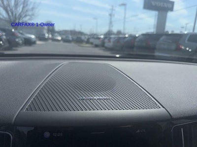 2023 Volvo XC60 B5 AWD Plus Dark Theme