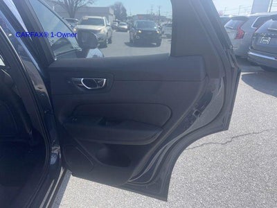 2023 Volvo XC60 B5 AWD Plus Dark Theme