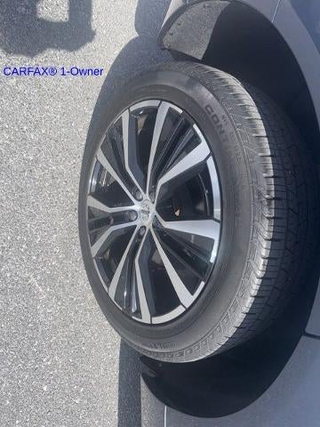 2023 Volvo XC60 B5 AWD Plus Dark Theme