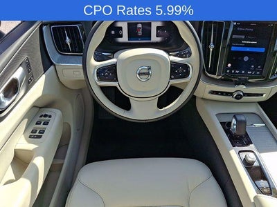 2023 Volvo XC60 B5 AWD Plus Dark Theme