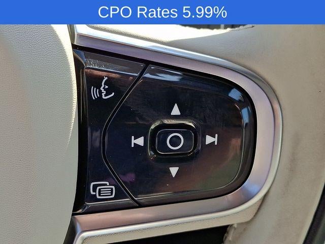 2023 Volvo XC60 B5 AWD Plus Dark Theme