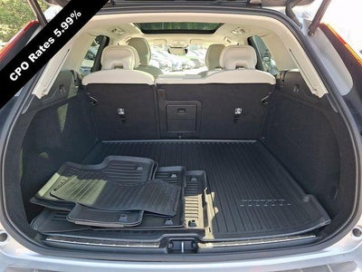 2023 Volvo XC60 B5 AWD Plus Dark Theme