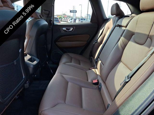 2023 Volvo XC60 B5 AWD Plus Dark Theme