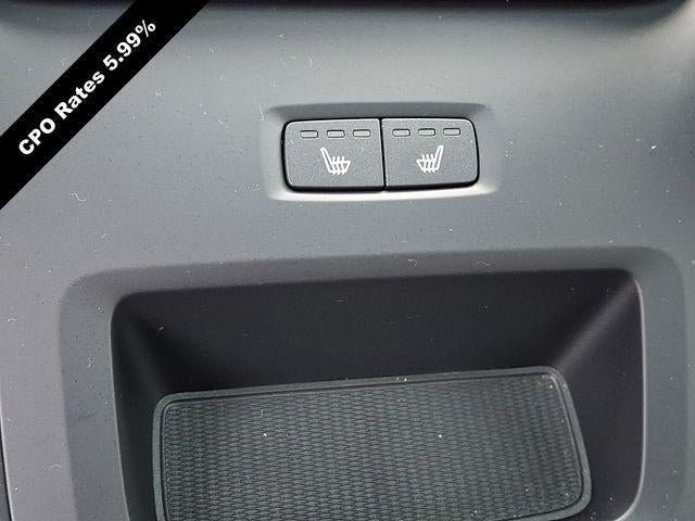 2023 Volvo XC60 B5 AWD Plus Dark Theme