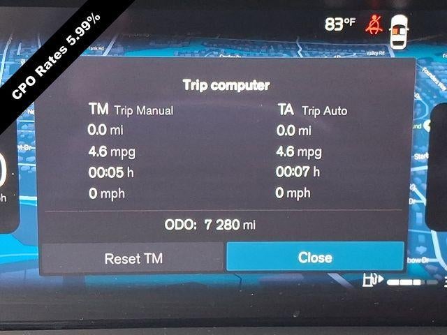 2023 Volvo XC60 B5 AWD Plus Dark Theme