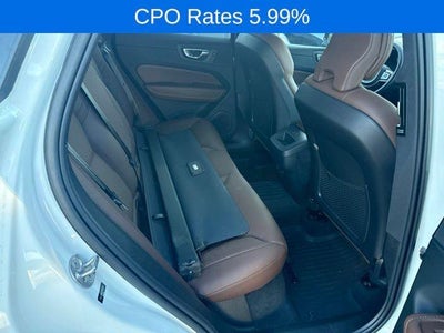 2023 Volvo XC60 B5 AWD Plus Dark Theme