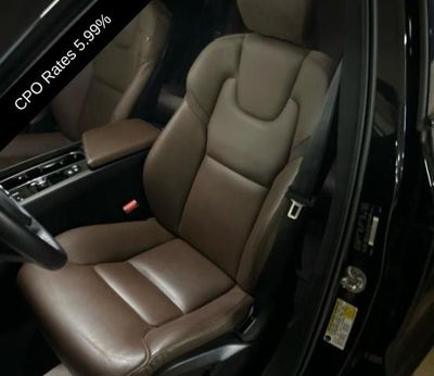 2023 Volvo XC60 B5 AWD Plus Dark Theme