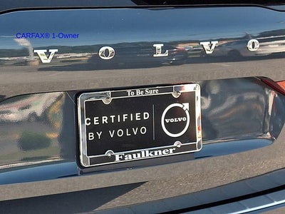 2023 Volvo XC60 B5 AWD Ultimate Dark Theme