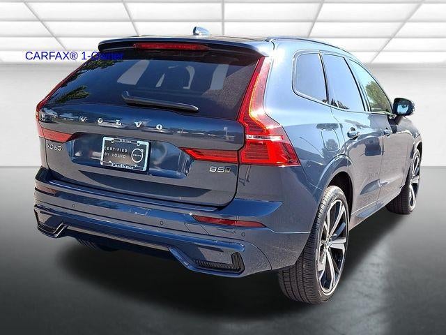 2023 Volvo XC60 B5 AWD Ultimate Dark Theme