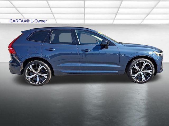 2023 Volvo XC60 B5 AWD Ultimate Dark Theme