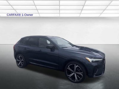 2023 Volvo XC60 B5 AWD Ultimate Dark Theme