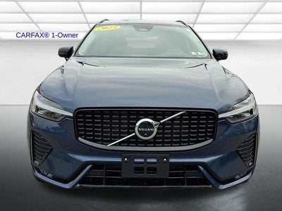 2023 Volvo XC60 B5 AWD Ultimate Dark Theme
