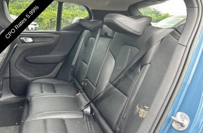 2023 Volvo XC40 B5 AWD Ultimate Bright Theme