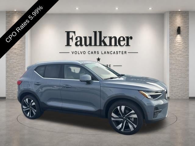 2023 Volvo XC40 B5 AWD Ultimate Bright Theme